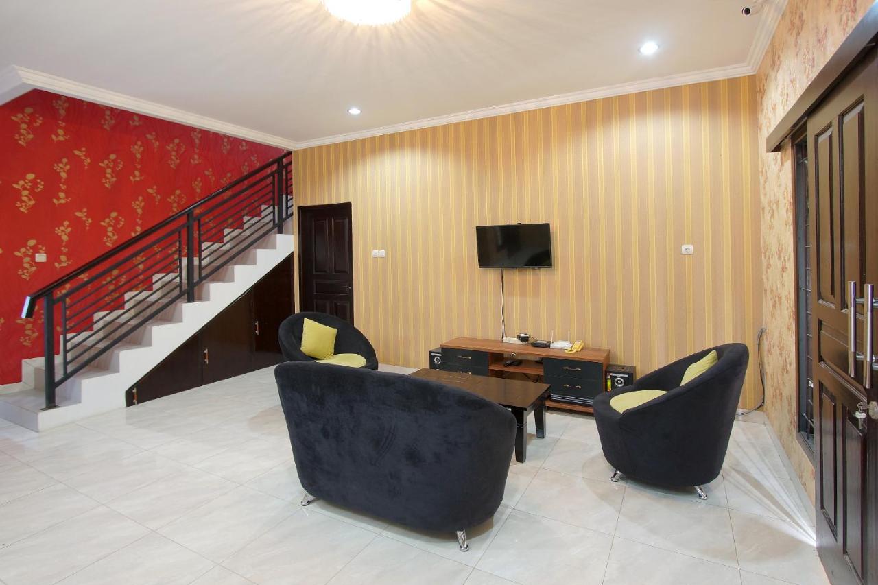 Oyo 347 Bayang Brothers Guest House Maguwo Zewnętrze zdjęcie