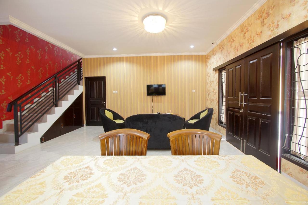 Oyo 347 Bayang Brothers Guest House Maguwo Zewnętrze zdjęcie