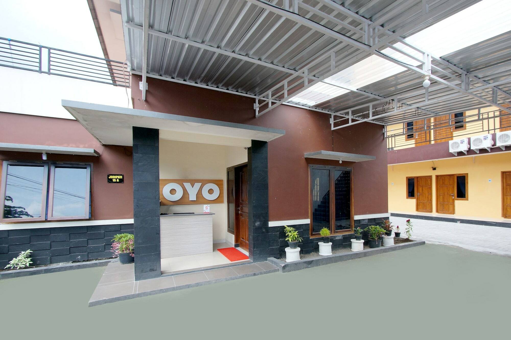 Oyo 347 Bayang Brothers Guest House Maguwo Zewnętrze zdjęcie